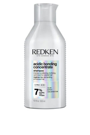 Redken ACIDIC COLOR GLOSS sulfate-free shampoo enhances the shine of your color 300 ml