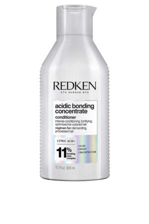 Redken ACIDIC COLOR GLOSS conditioner enhances the shine of your color 300 ml