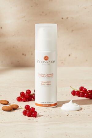 4 ESSENCES émulsion corporelle à l’huile d’amandes 150 ml