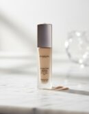 Elizabeth arden FLAWLESS FINISH skincaring foundation #220W
