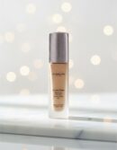 Elizabeth arden FLAWLESS FINISH skincaring foundation #440W