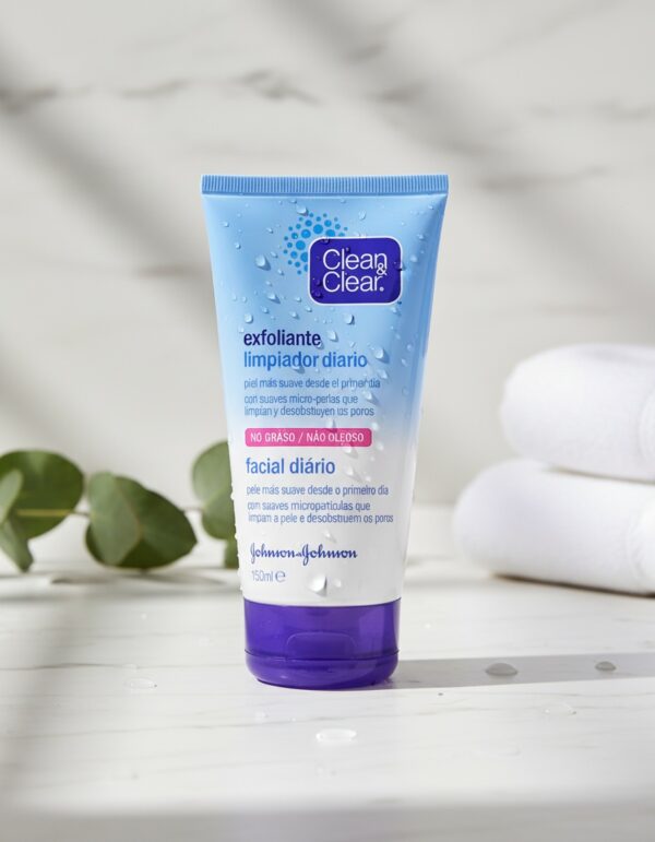 CLEAN & CLEAR exfoliante limpiador diario 150 ml