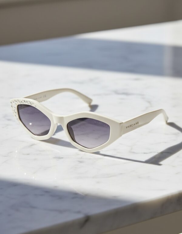 GUESS BY MARCIANO GM00017 21B 140 mm