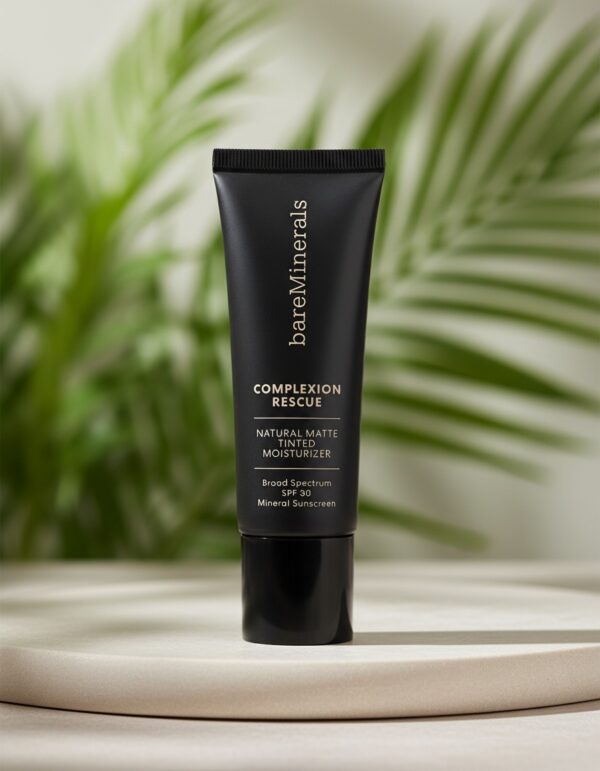 COMPLEXION RESCUE Natural Matte Tinted Moisturizer SPF 30 #Cinnamon 35 ml