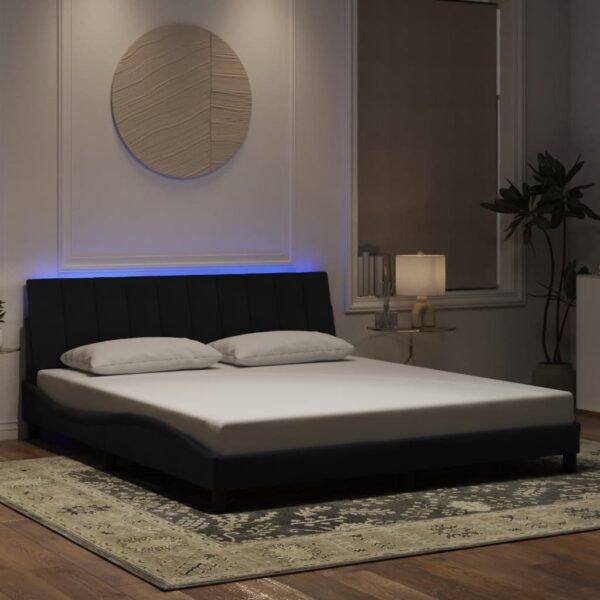 Bedframe met LED-verlichting fluweel zwart 180x200 cm