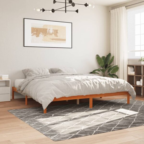 Bedframe zonder matras massief grenenhout wasbruin 200x200 cm