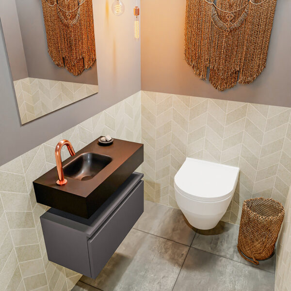 MONDIAZ ANDOR 60cm toiletmeubel dark grey. LEX 60cm wastafel urban positie links. Met 1 kraangat