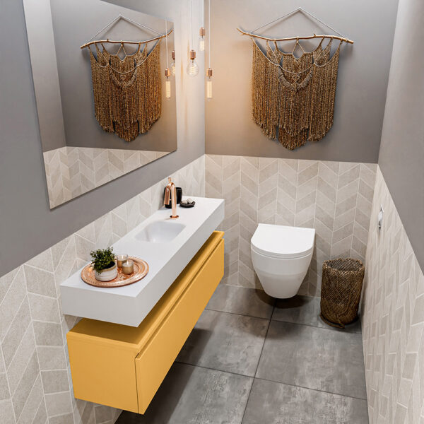 MONDIAZ ANDOR 120cm toiletmeubel ocher. LEX 120cm wastafel talc positie midden. Met 1 kraangat