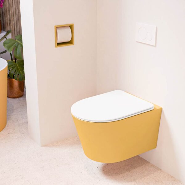 MONDIAZ LAVIE hangend toilet single fire rimless diepspoel Ocher. Toiletzitting met quick-release & softclose Talc.