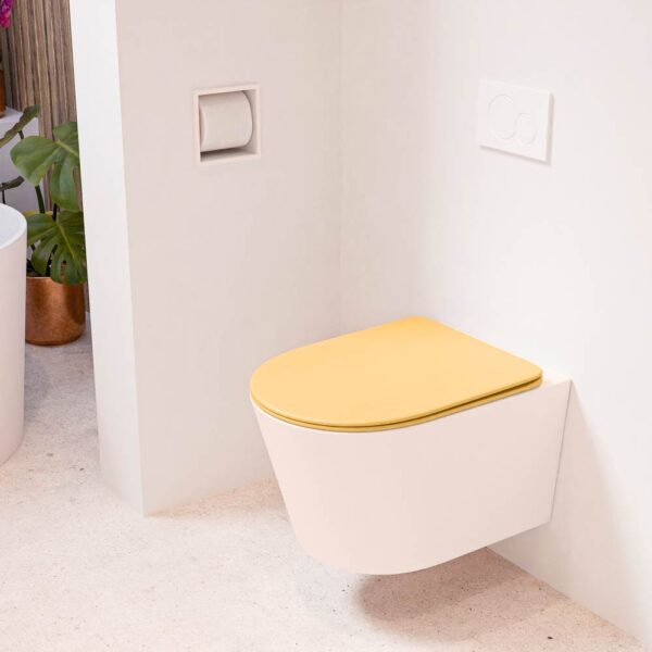 MONDIAZ LAVIE hangend toilet single fire rimless diepspoel Rosee. Toiletzitting met quick-release & softclose Ocher.