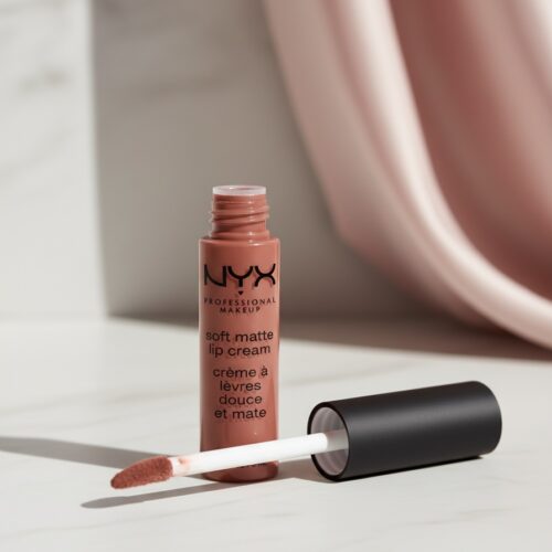 Nyx Professional Make Up SOFT MATTE lip cream #los angeles