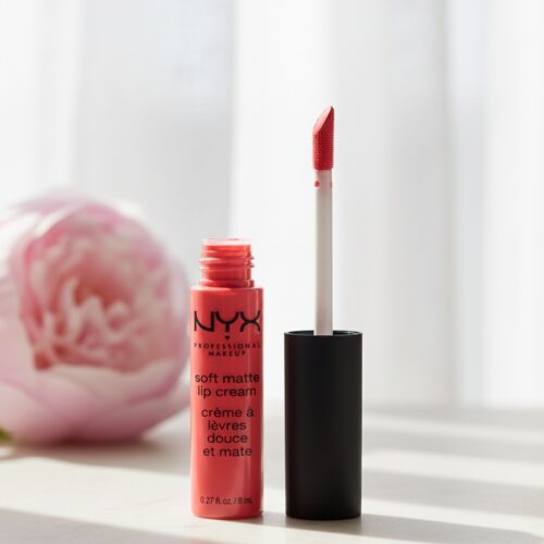 Nyx Professional Make Up SOFT MATTE lip cream #sao paulo