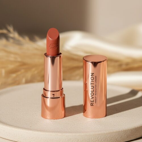 Revolution Make Up SATIN KISS lipstick #chauffeur