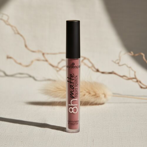 Essence 8H MATTE barra de labios líquida #02-avellana sedosa 2,5 ml