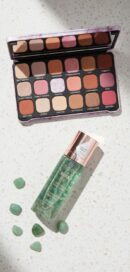 Revolution Make Up CRYSTAL AURA ESTUCHE 2 pz