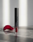 Artdeco MAT PASSION lip fluid #44-scarlet red 3 ml