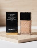 Chanel VITALUMIÈRE AQUA teint parfait #20-beige
