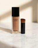 Chanel LES BEIGES eau de teint #medium light 15 ml