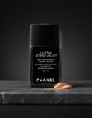 Chanel ULTRA LE TEINT VELVET SPF15 #B30