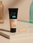 Maybelline FIT ME MATTE+PORELESS foundation #124-soft sand
