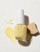 Opi NATURE STRONG Esmalte de Origen natural #Make My Daisy 15 ml