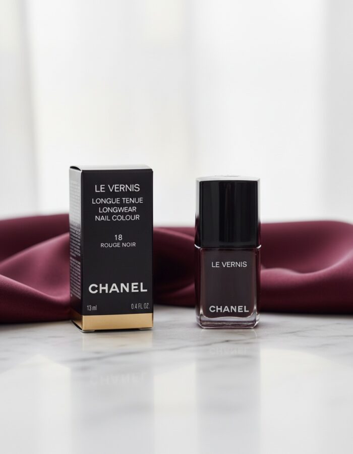 Chanel LE VERNIS #18-rouge noir